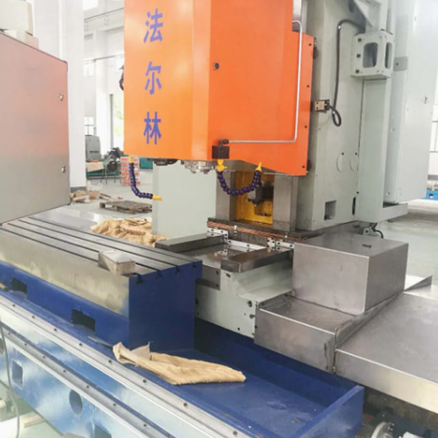 XC-7 CNC milling machine for multi slot needle machine